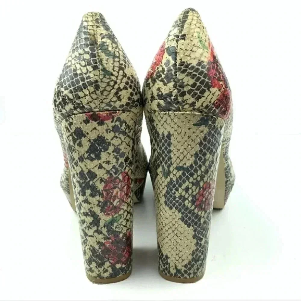 Mia Uptown girl platforms 10 multicolored floral